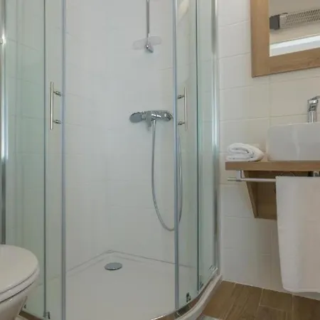 Πανσιόν And With Wifi - 23011 3*